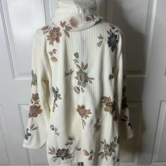 NWT (size L) Driftwood Jeans Corded Shelly Kimono with Embroidery Vintage Floral - Picture 5 of 9